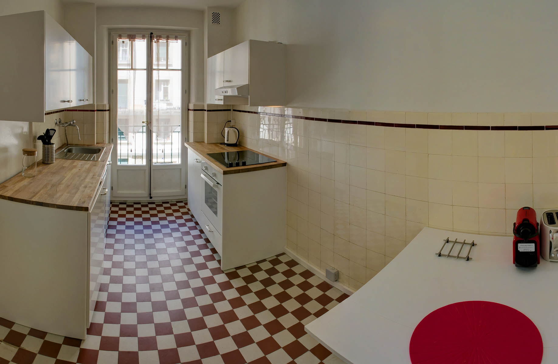 Photos panoramique de bien immobilier pour la vente ou la location, en Suisse ou en France.
Visitez www.eshortrental.com pour plus d'informations.